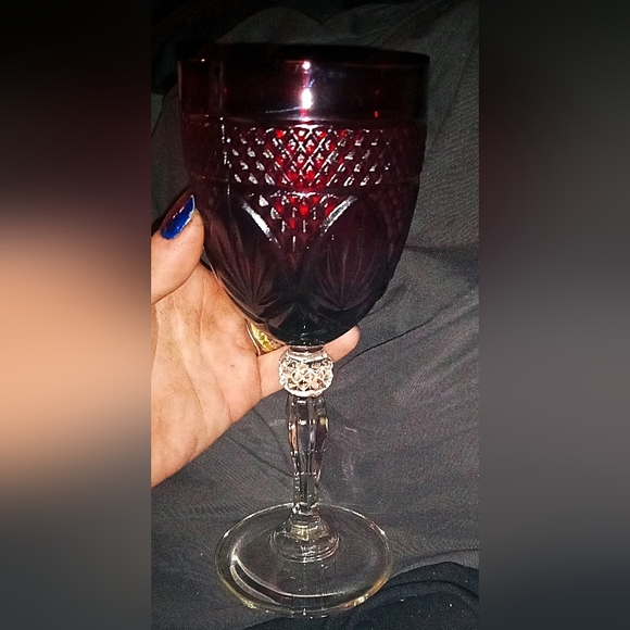 Vintage Ruby Wine Goblet - Picture 3 of 3